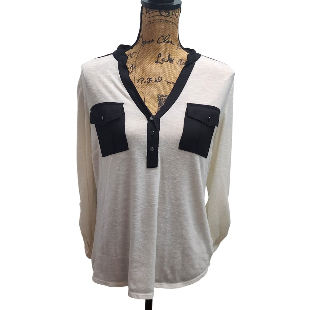 New Directions Women's Cream Black V-Neck Button Pocket Long Sleeve Top Size L